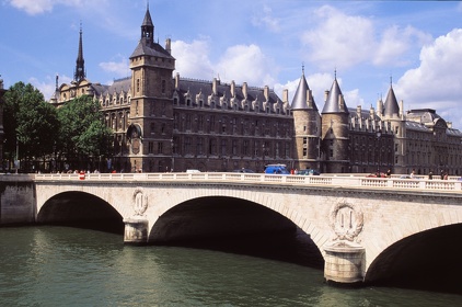 FRA75-0528-Chatelet Hotel de Ville